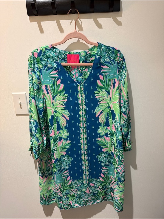 Lilly Pulitzer Dresses & Skirts - Lilly Pulitzer Navy, Green & Pink V-Neck Tropical Dress
